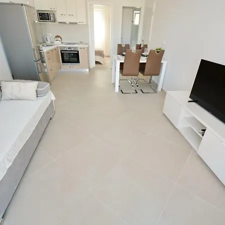 Piazza Apartman Nin
